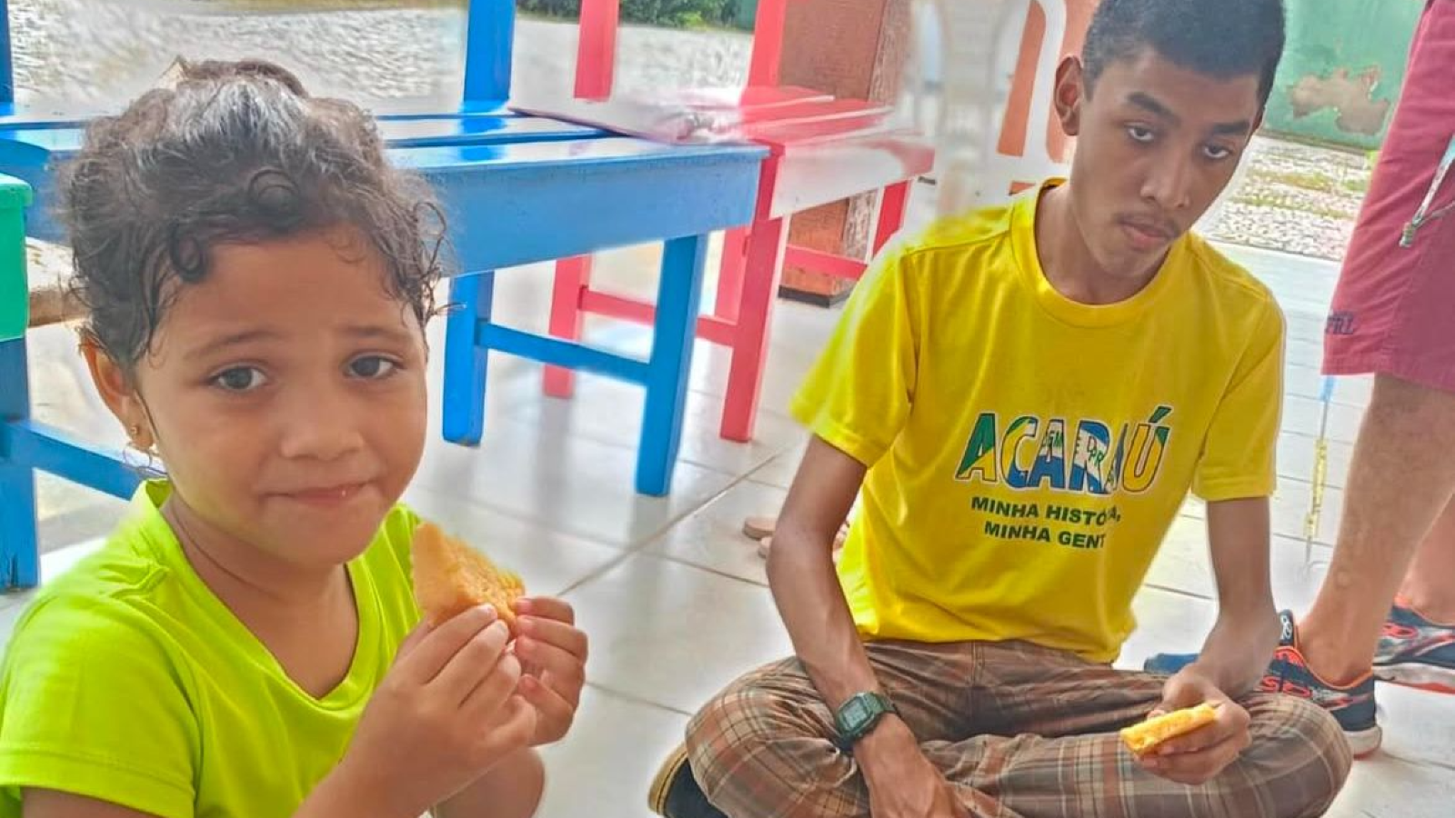 Seguindo a programação da semana especial em alusão ao Abril Azul (Mês de Conscientização sobre o Autismo) realizamos piqueniques com nossos assistidos.