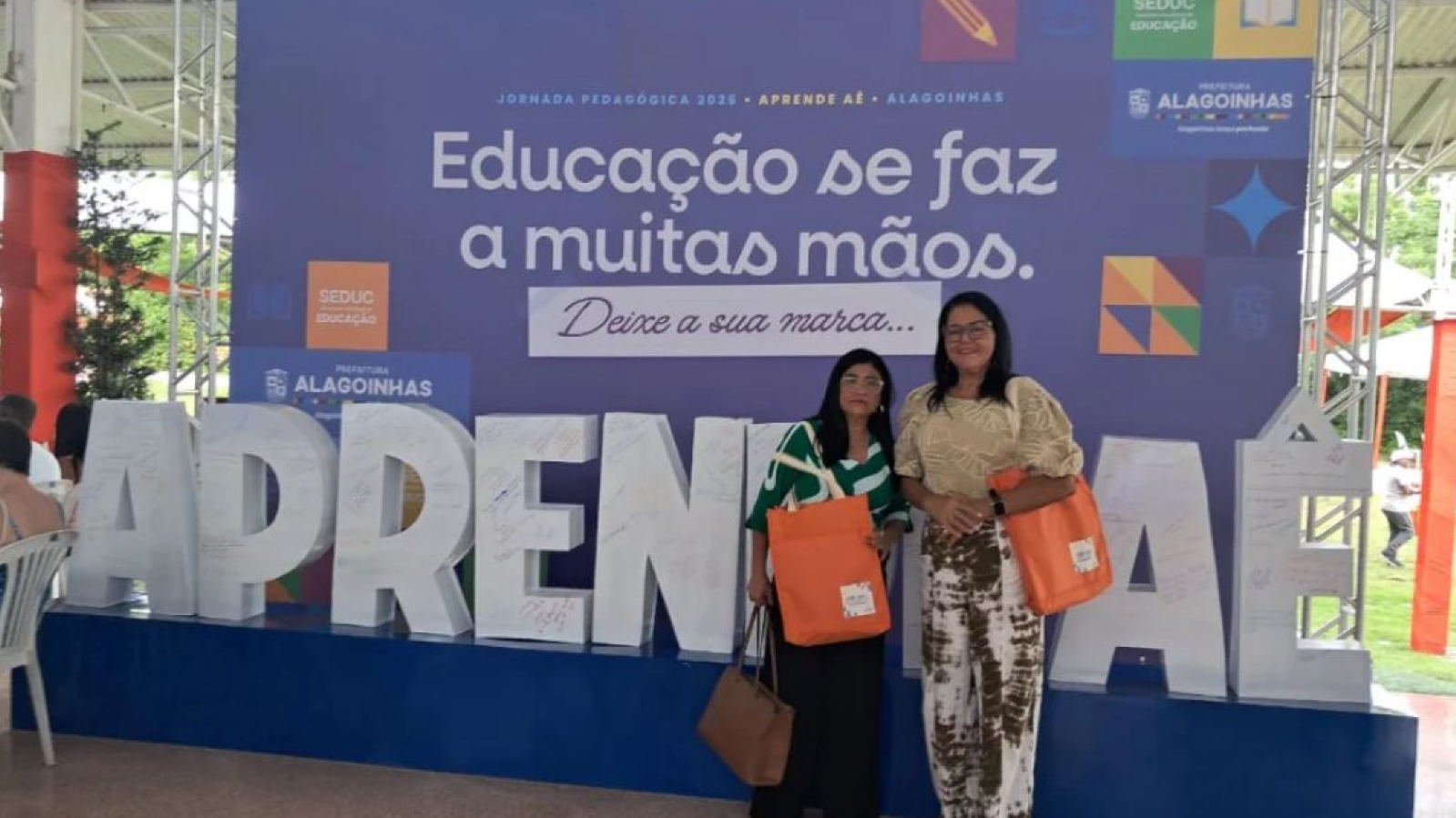 APAE Alagoinhas participa da Jornada Pedagógica 2026 – APRENDEAÊ