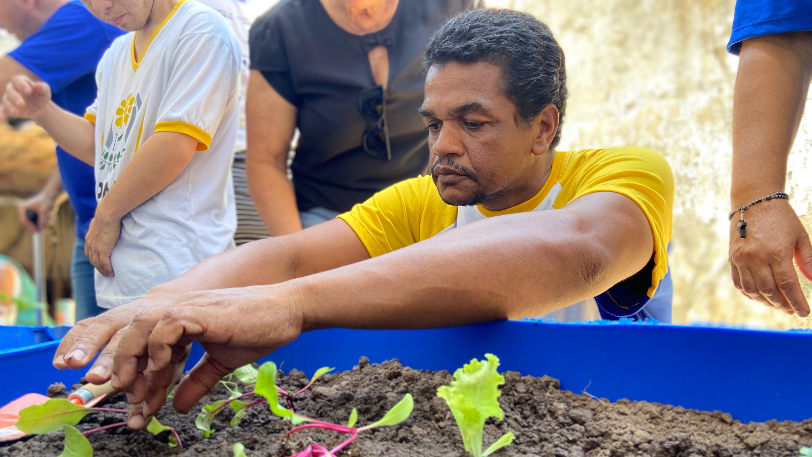 Emdagro leva programa de horta orgânica para Apae Aracaju 